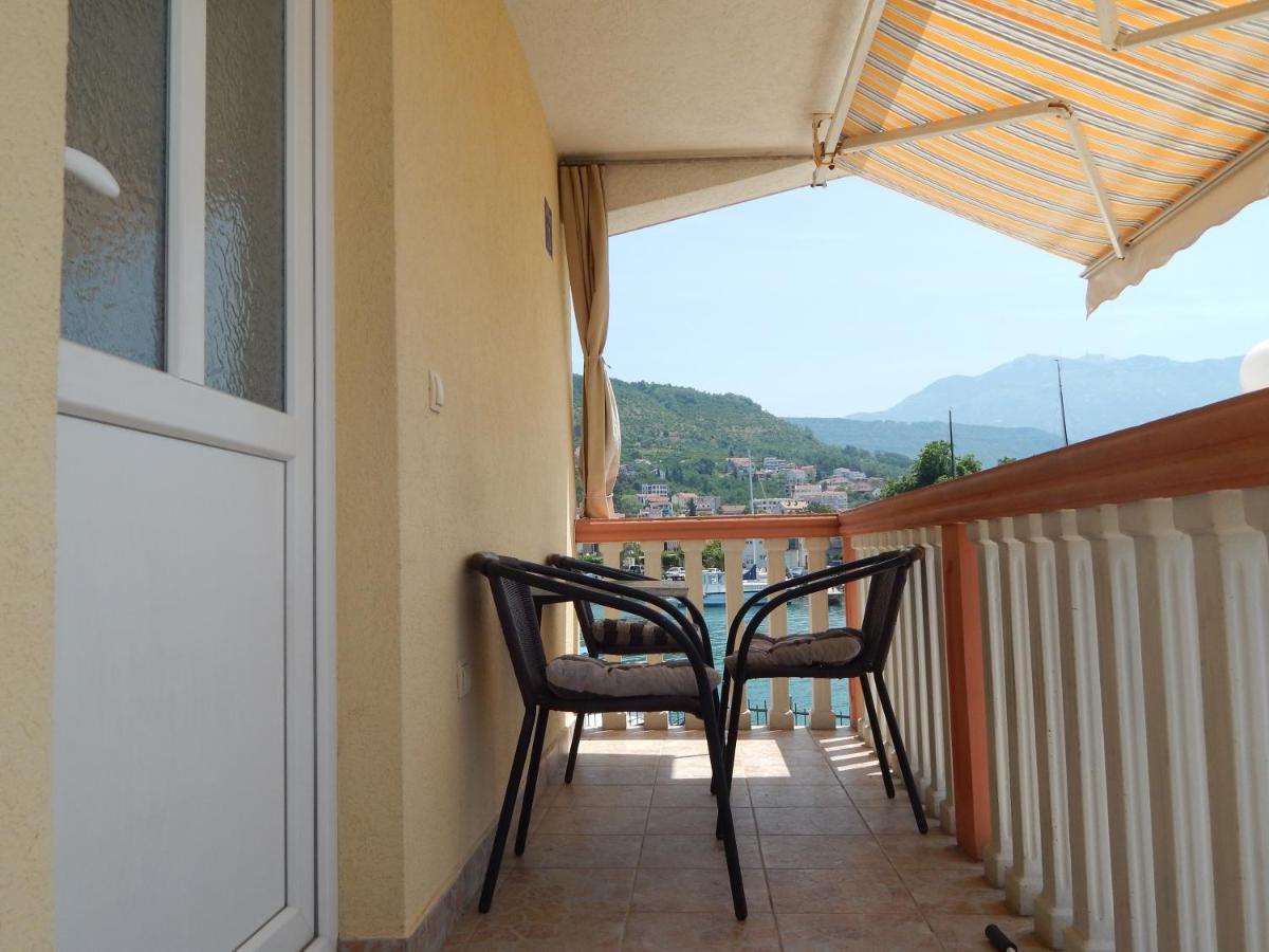 Apartmani Sindik Teodo Esterno foto